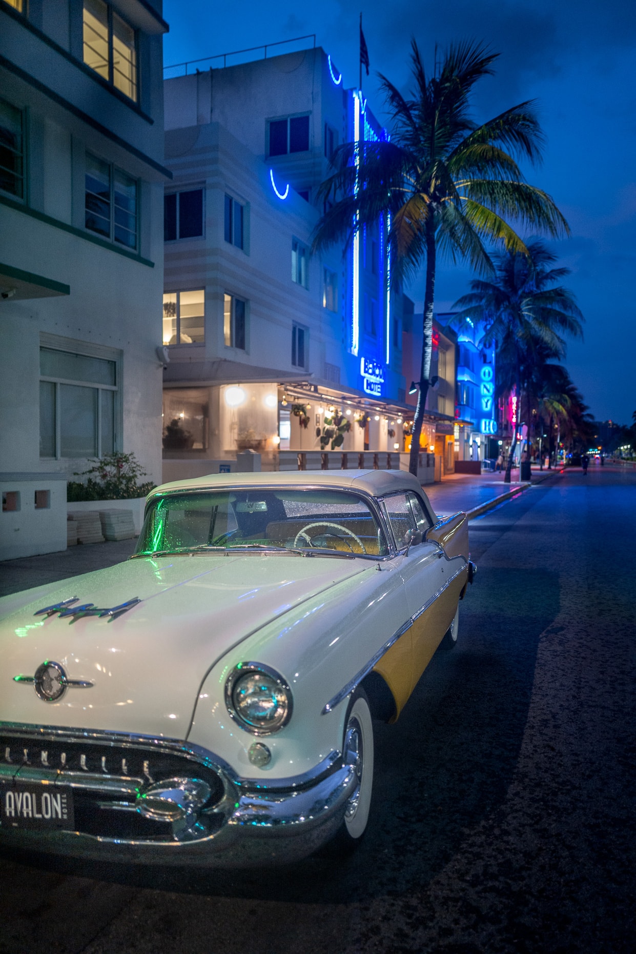 Vintage Car Ocean Drive 